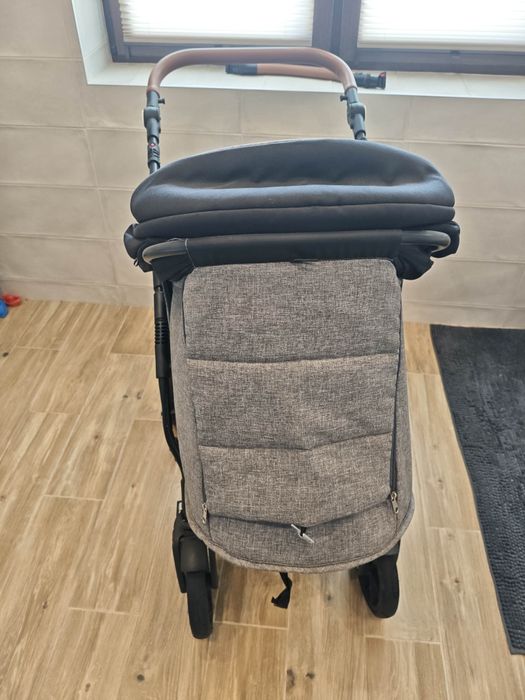 Riko Basic zestaw wózek gondola i spacerówka
