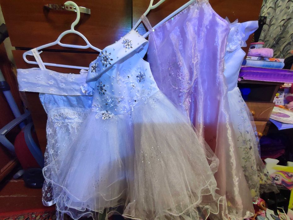 Плаття нарядні новорічні