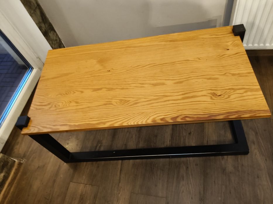 Stolik kawowy w stylu loft