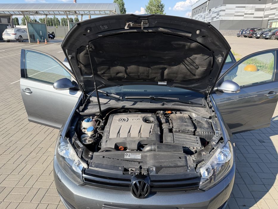 Volkswagen Golf VI 1.6 TDI