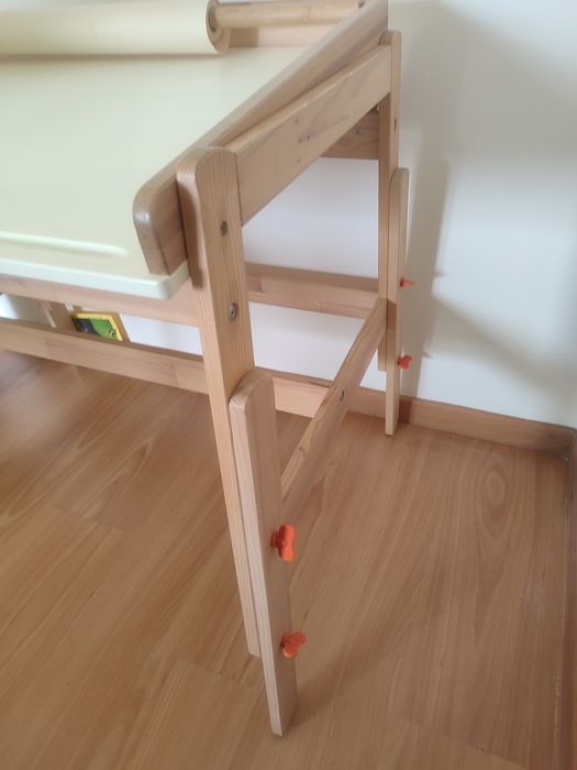 Secretaria ajustável