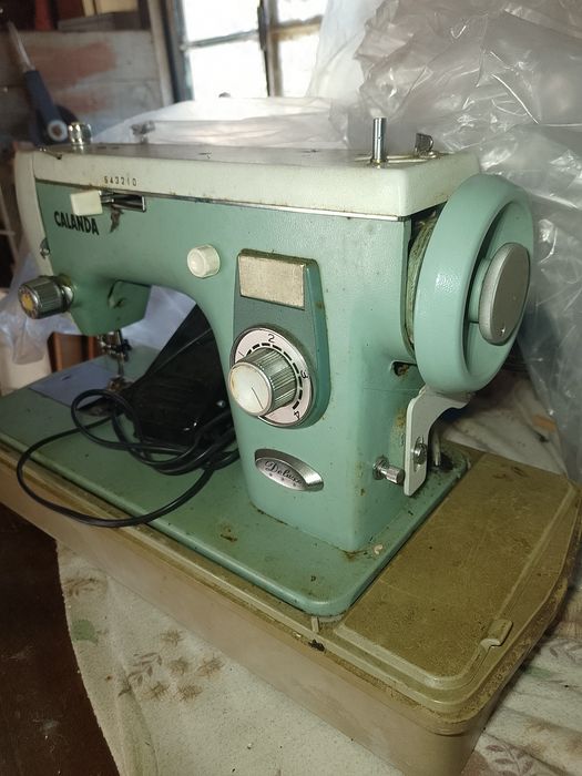 Máquina  costura  Calanda 1960