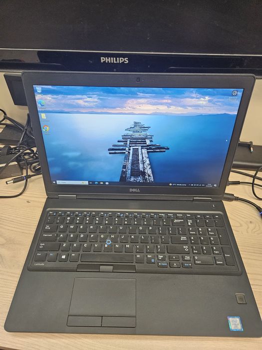 Dell Latitude 5580 i7-7820HQ/16Gb/SSD 256Gb/Nvidia 940MX/15.6" IPS/новая батарея