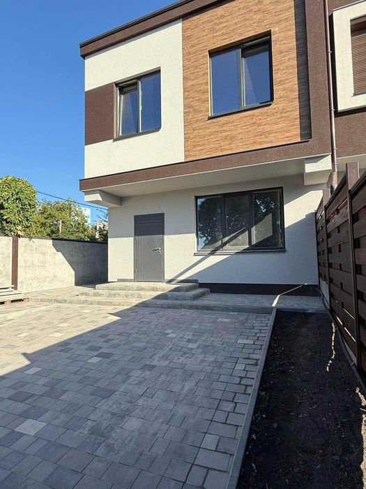 Продам будинок таунхаус на вул. Генерала Пушкіна