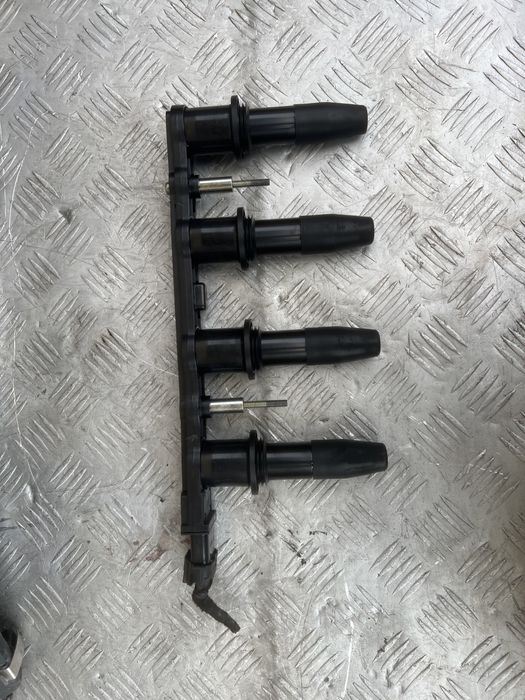 Катушка зажигания 1.6 Opel astra classic астра опель 08год