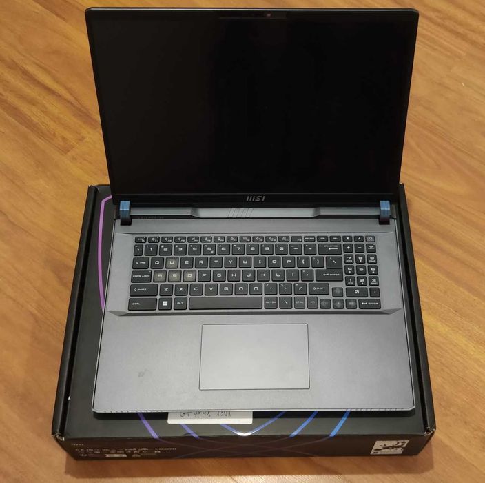 Laptop MSI Vector GP78 HX 13VI Core i9-13900HX, RTX 4090, 64 GB RAM