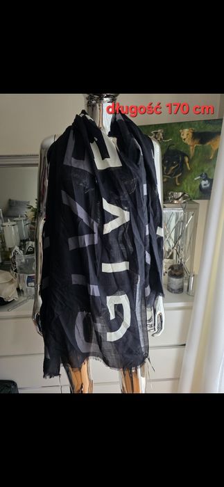 Szalik Givenchy logowany
