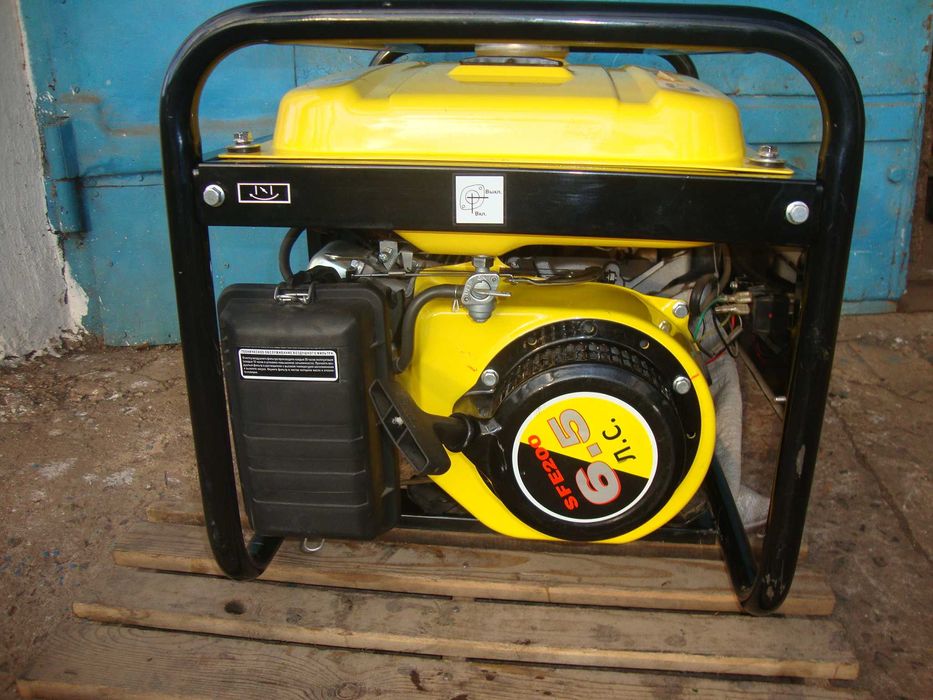 Бензогенератор FIRMAN SPG3000