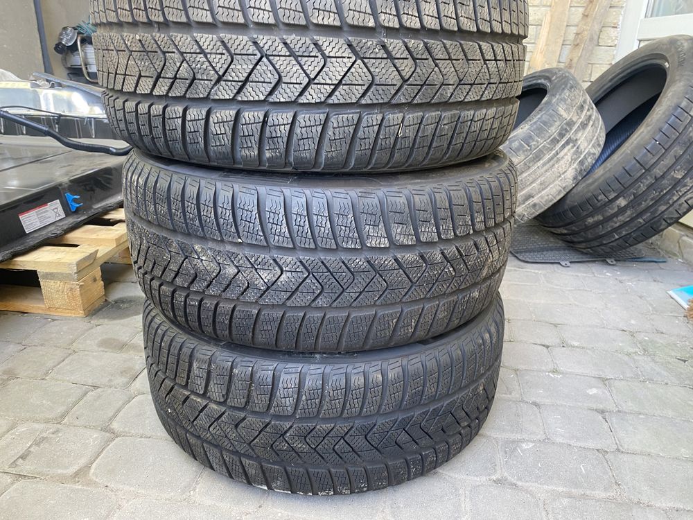 Шини Pirelli 235/45/R18: 100 $ - Автошини Черкаси на Olx