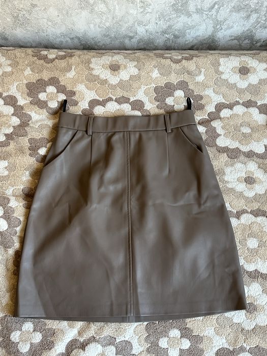 Спідниця, розмір 38