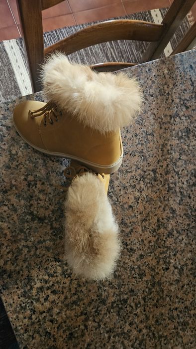 Botas com pêlo natural da serra da estrela