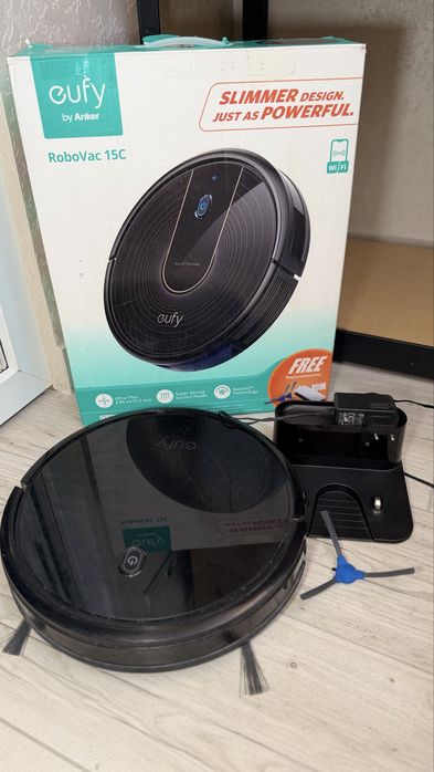 Робот пилосос RoboVac