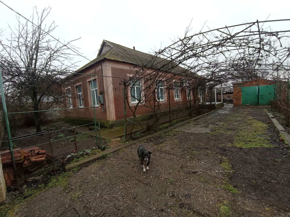 Дім (107 м.кв.)в с.Привільне біля річки Інглул.