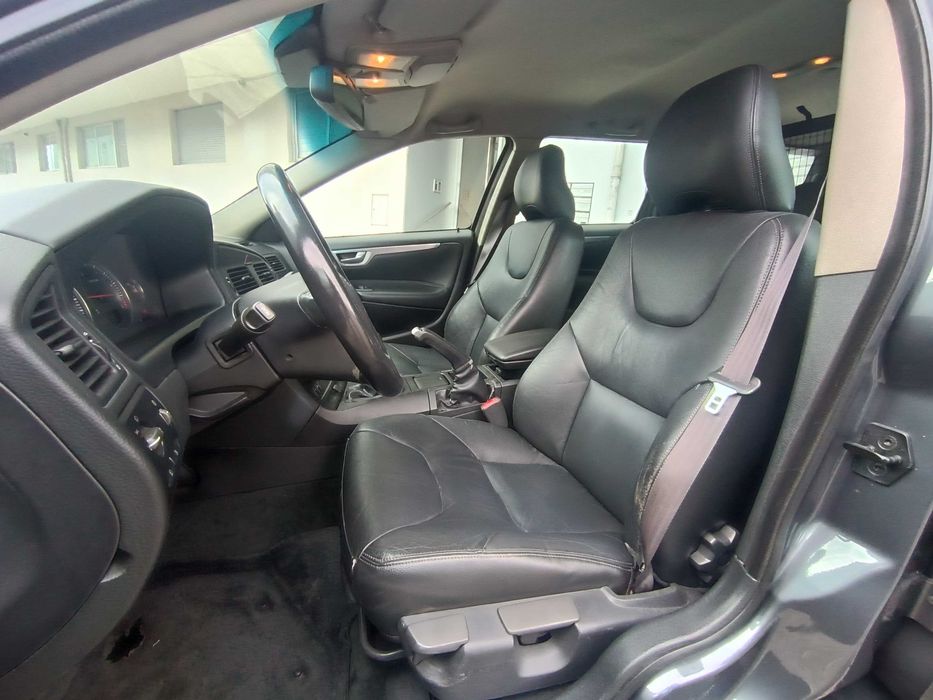 VOLVO V70 2.4 D5 163cv caixa manual Nacional