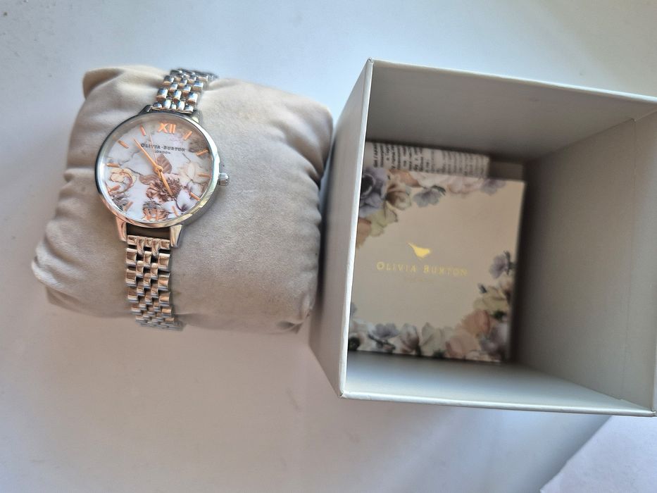 Женские часы Olivia Burton
