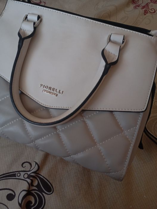 Сумка бренду Fiorelli