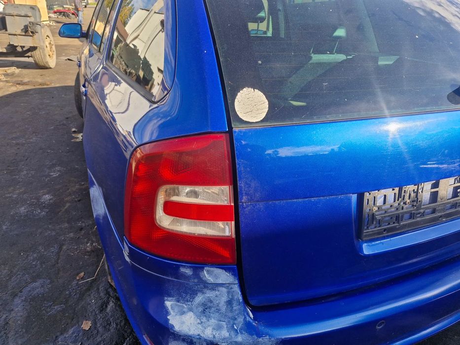 lampa / lampy tylne / tuył /   Skoda Octavia II RS (kombi)
