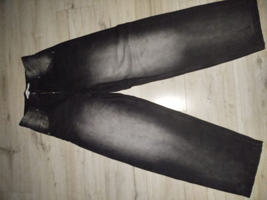 Spodnie Bershka 34 rozmiar