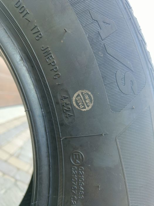 Нова гума 215/65 R16 M+S