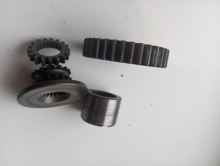 Koło zębate rozrządu SUZUKI SV 650 zębatki napędu tryb tryby