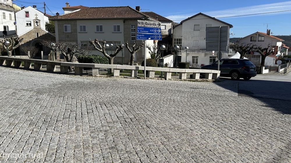Espaço Comercial Para Venda   Na Vila De Gonçalo - Uma Oportunidade Ún
