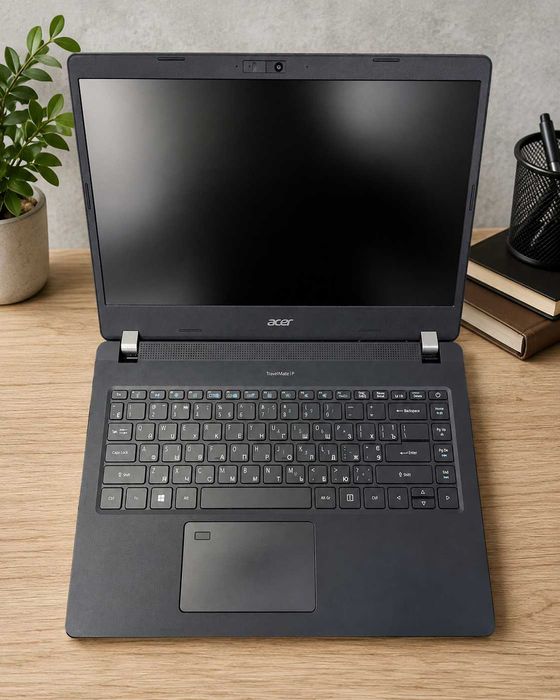 Терміново ! Класний Ультрабук Acer TravelMate P214 / 14" + сумка і миша