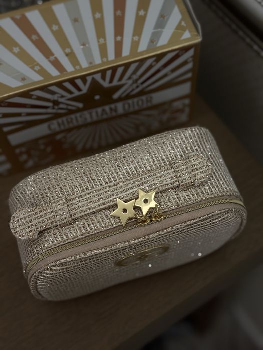 Косметичка christian dior beauty колекція 2025 року