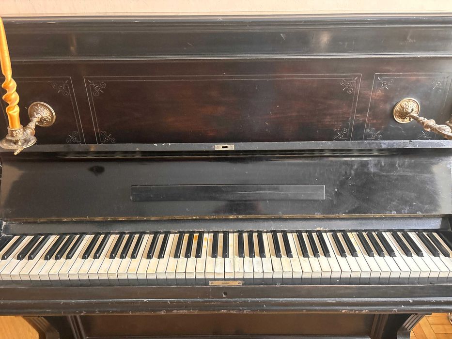 Stare pianino z ok. 1900 r.- sprawne