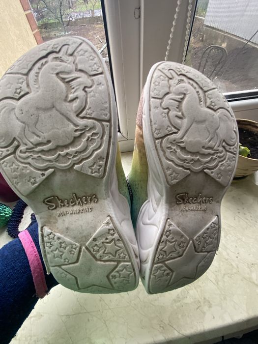 Кроссовки детские Skechers
