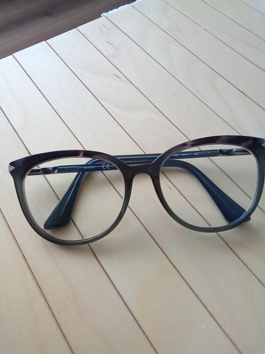 Oprawki okularów Guess