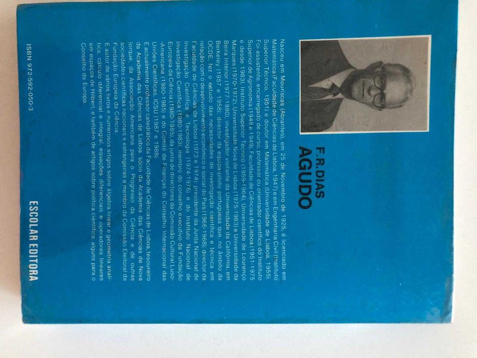 Livro "Introdução à Álgebra Linear e Geometria Analítica", Dias Agudo