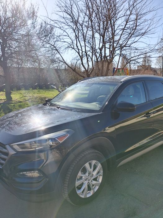 Автомобиль  Hyundai Tucson 2016 2.0