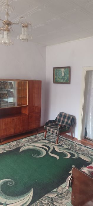 Продається двохкімнатна квартира