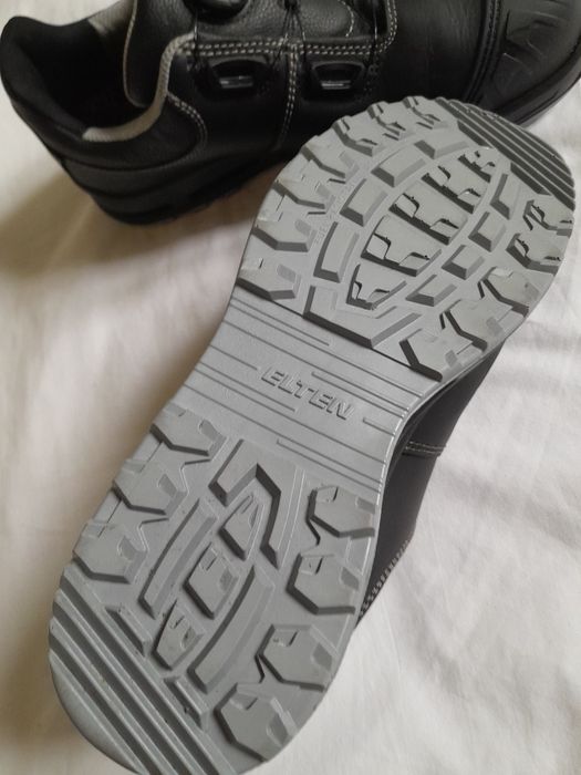 Sprzedam buty robocze r.40