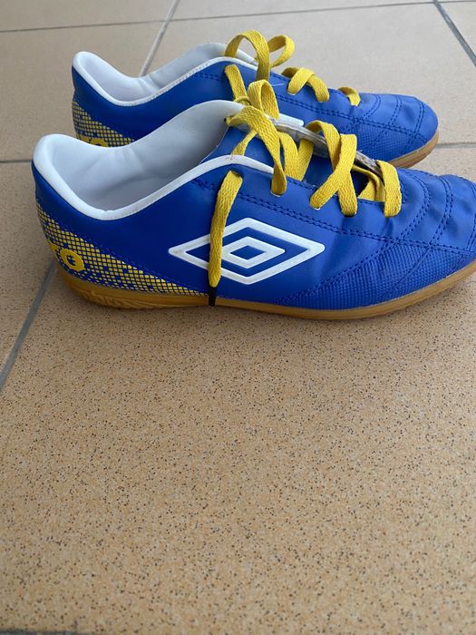 Halówki Umbro, rozm. 35