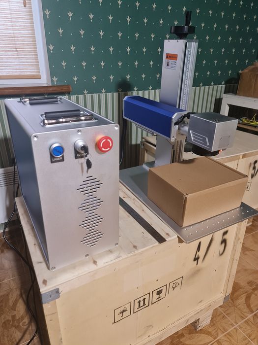 Волоконний лазерний гравер маркер RAYCUS 100W