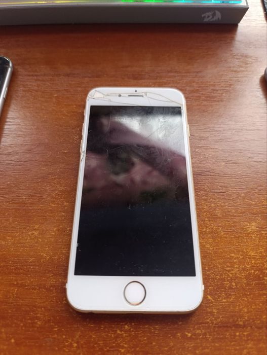 Лот Айфонів 6s plus+ 6s Вмикаються БЕЗ iCloud, На запчастини або під відновлення iPhone