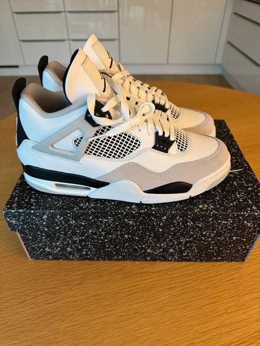 Nowy z metką Jordan 4 retro military black R.45