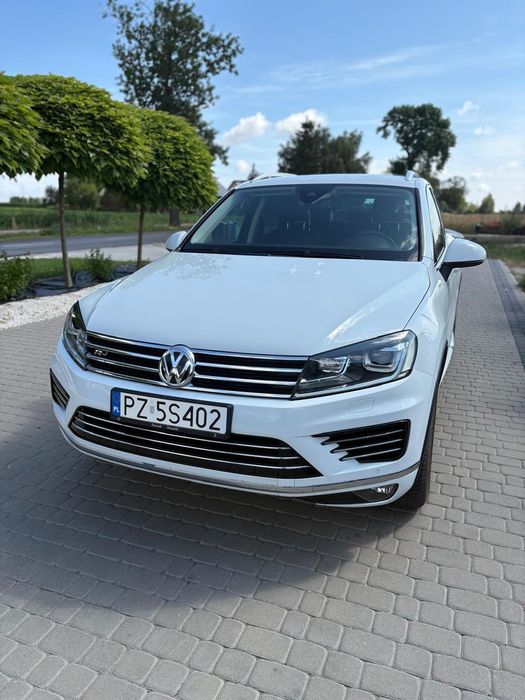 Volkswagen Touareg R-Line Executive Edition Skóry Navi Pneumatyka