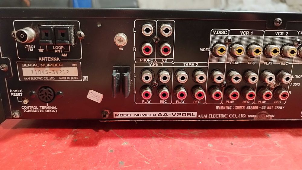 Amplituner Akai AA-V205L