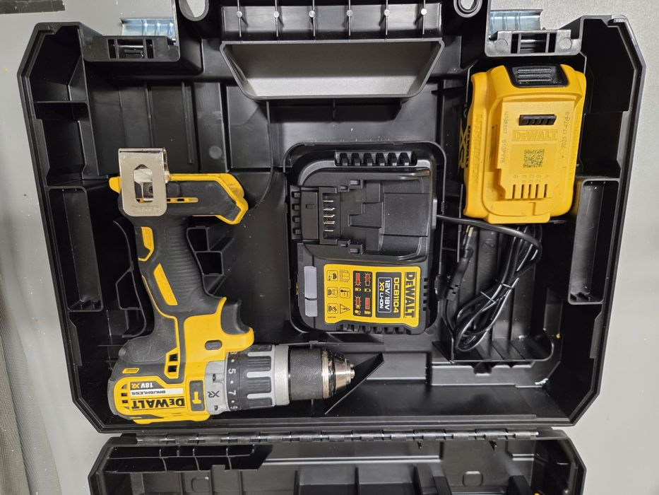 Wiertarko-wkretarka -udatowa Dewolt