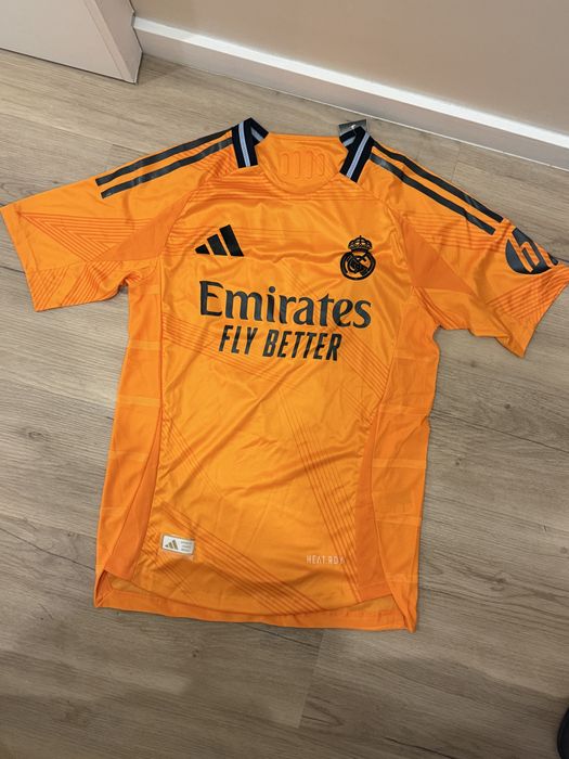 Kits e camisolas futebol