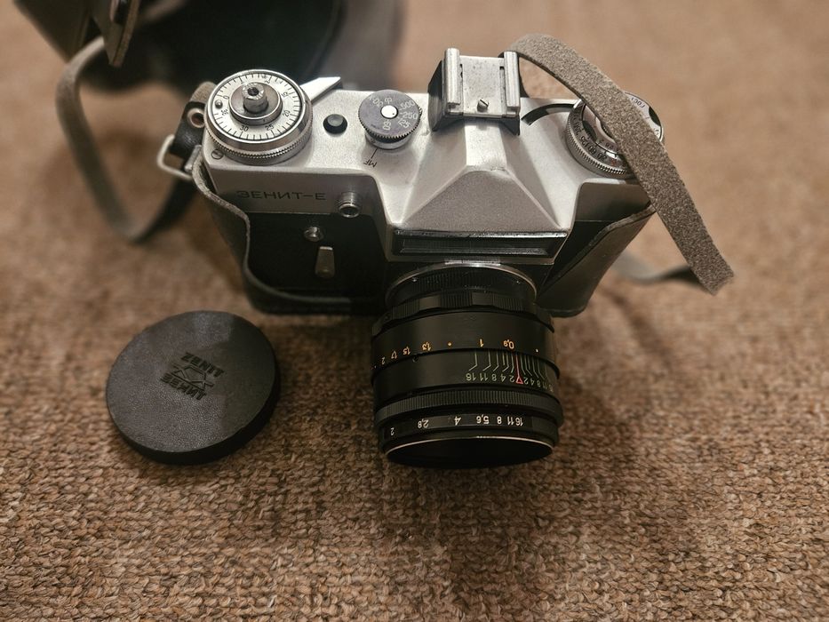 Фотоаппарат зенит-e с объективом helios