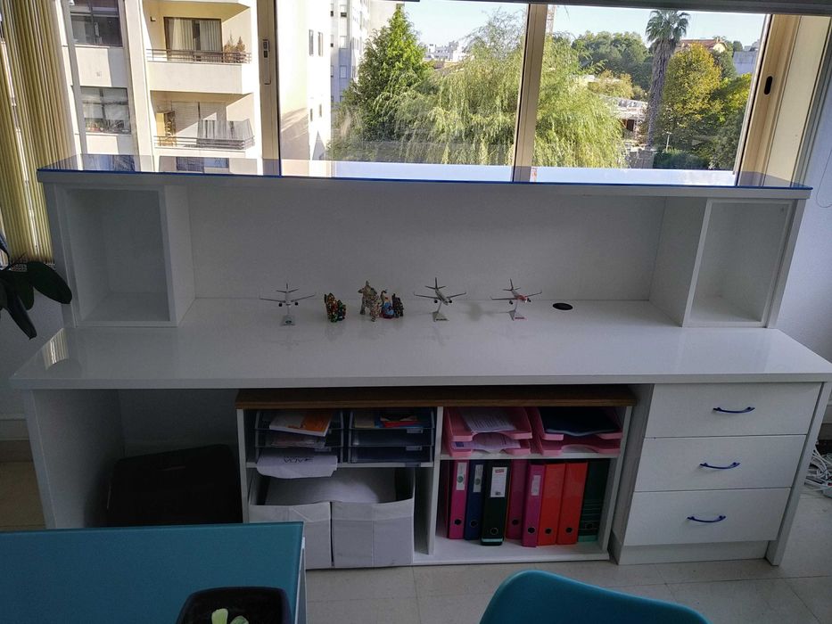 Secretária / Balcão de recepção (NOVO e design exclusivo)