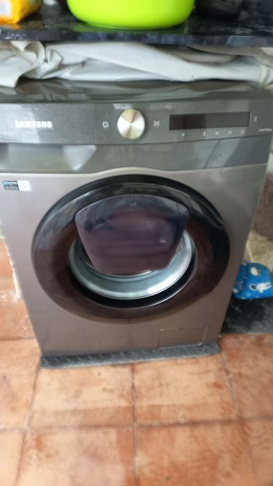 Máquina de lavar roupa Samsung