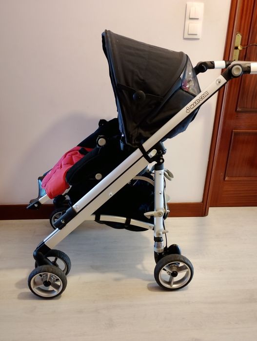 Carrinho de passeio Loola Up  Maxi-Cosi e Ovo Maxi-Cosi Pebble.