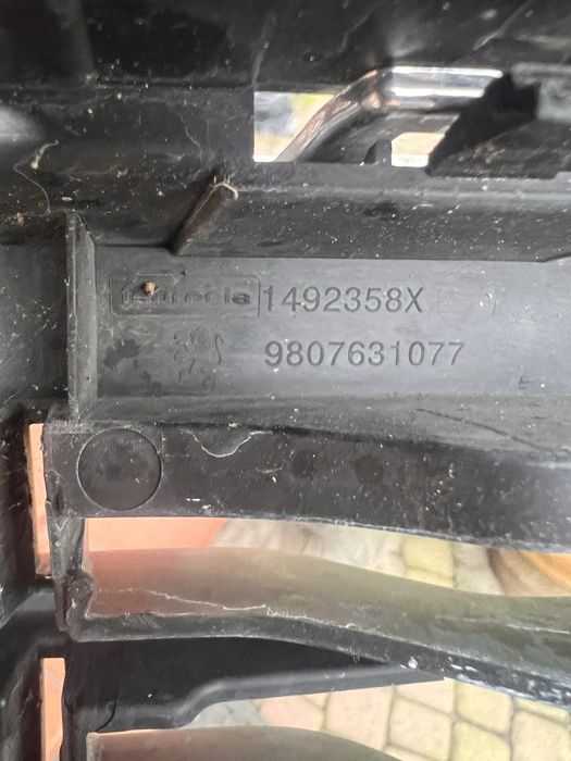 Peugeot 508 lift grill atrapa