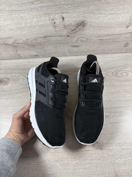 Adidas чоловічі кросівки 42 розмір