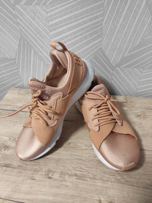 Оригінальні кросівки Puma muse satin EUR 39, 25см по устілці