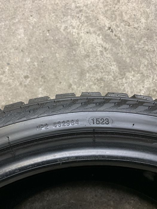 2x Opony Nokian 245/40 R19 98v Snowproof 1